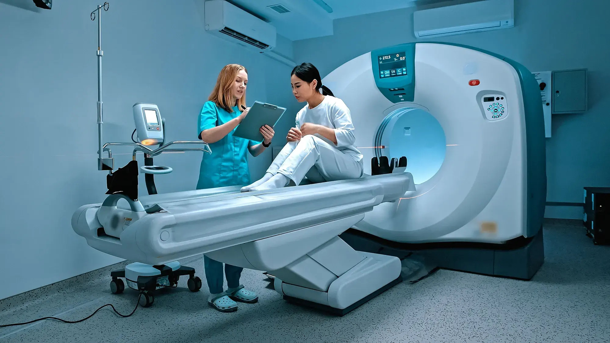 Energy insight in care: open around the clock, yet steerable